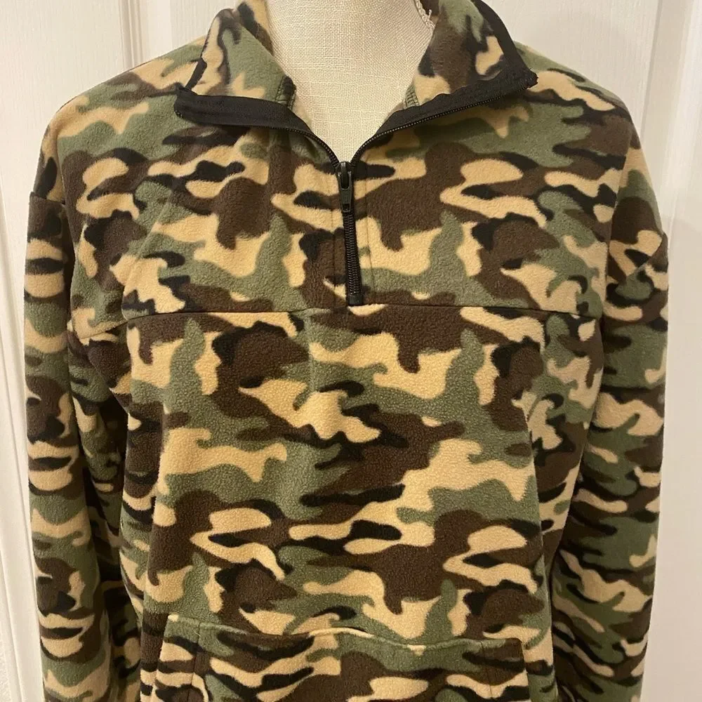 No Boundaries camo sweater